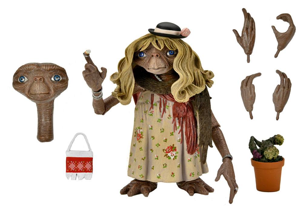 E.T. THE EXTRA-TERRESTRIAL ACTION FIGURE ULTIMATE DRESS-UP E.T. 11 CM