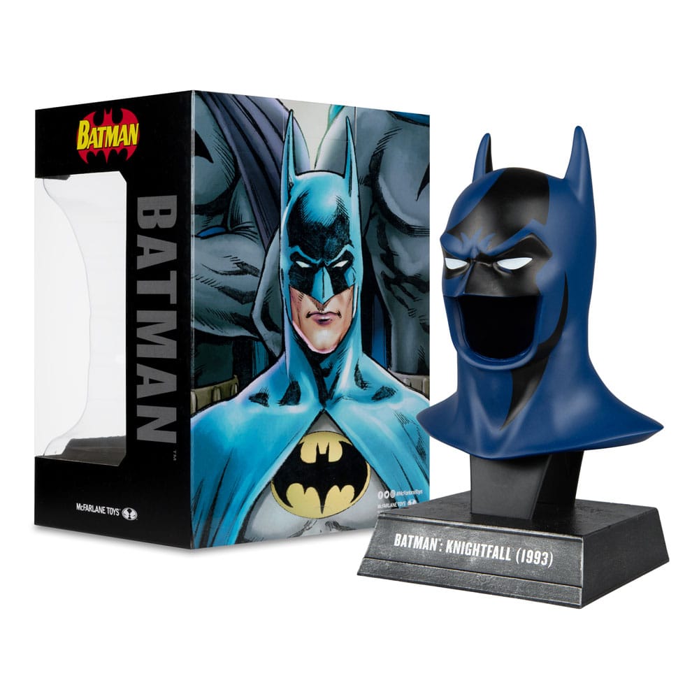BATMAN: KNIGHTFALL DC DIRECT MINI REPLICA 1/3 BATMAN COWL 19 CM