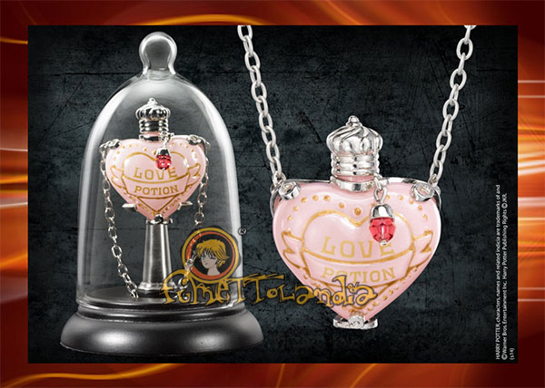 HARRY POTTER LOVE POTION PENDANT AND DISPLAY