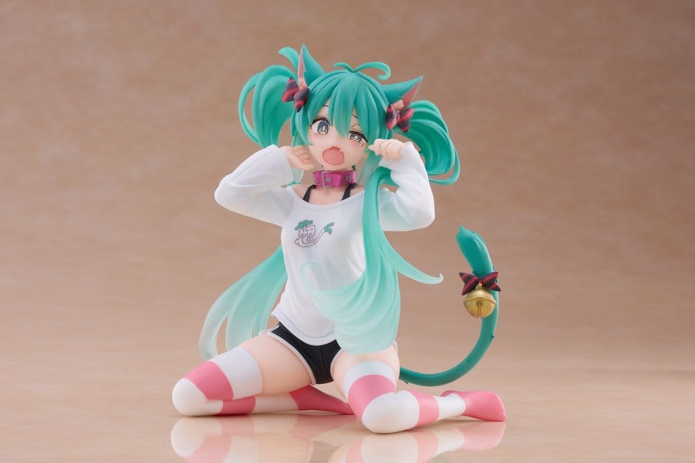 HATSUNE MIKU PVC STATUE DESKTOP CUTE FIGURE HATSUNE MIKU CAT EAR T-SHIRT VER. 13 CM