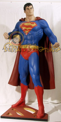 GADGETS LIFESIZE SUPERMAN